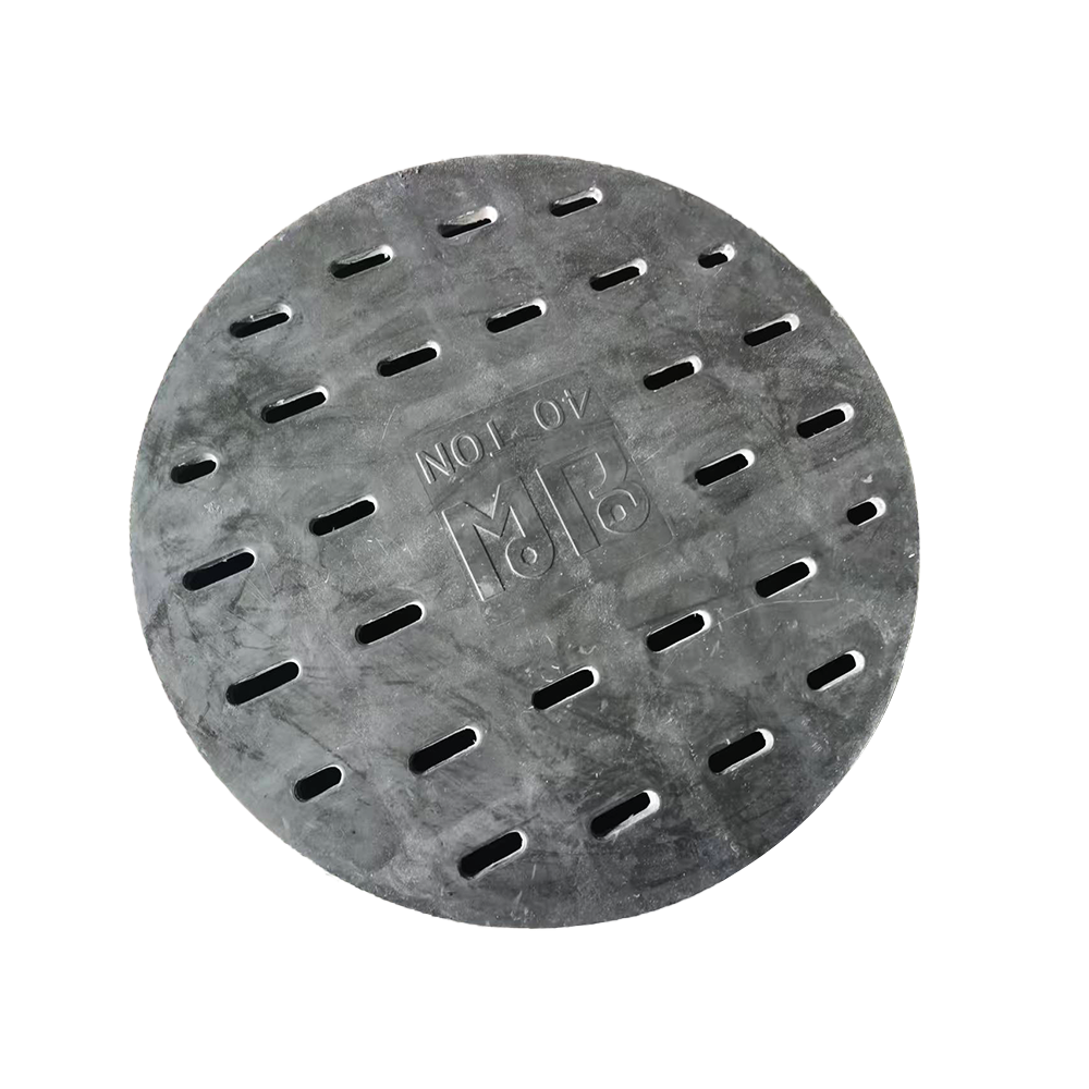 What are the advantages of composite manhole covers compared to traditional manhole covers